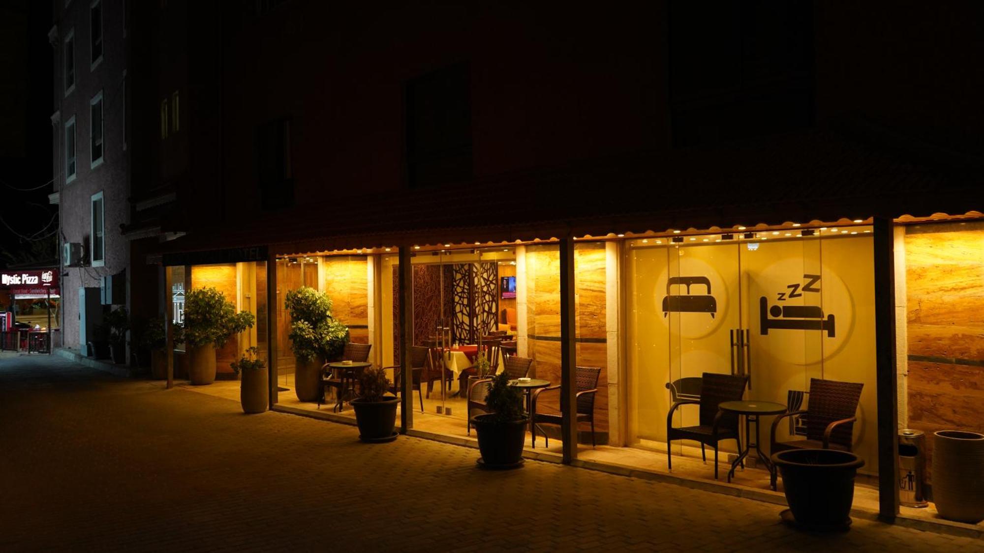 Petra Agora Hotel Wadi Musa Extérieur photo